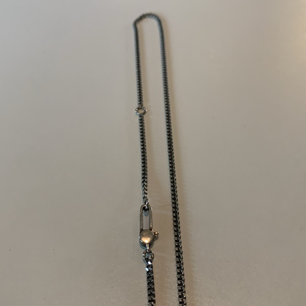 Gucci Silver and Red Pendant Necklace - Picture 5 of 10